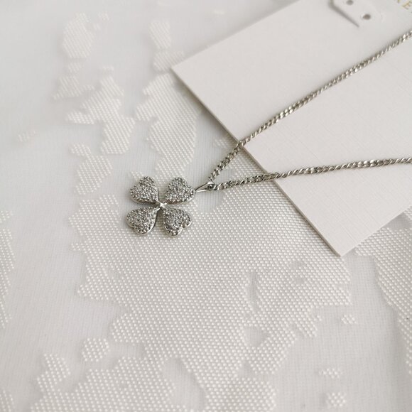 Kendra Scott Clover Silver Short Necklace White Crystal - Picture 3 of 3